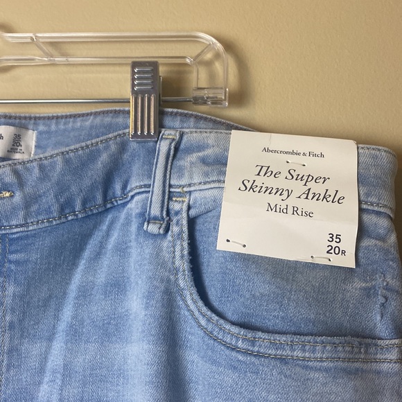Abercrombie & Fitch Super Skinny Ankle Jeans - Picture 4 of 4